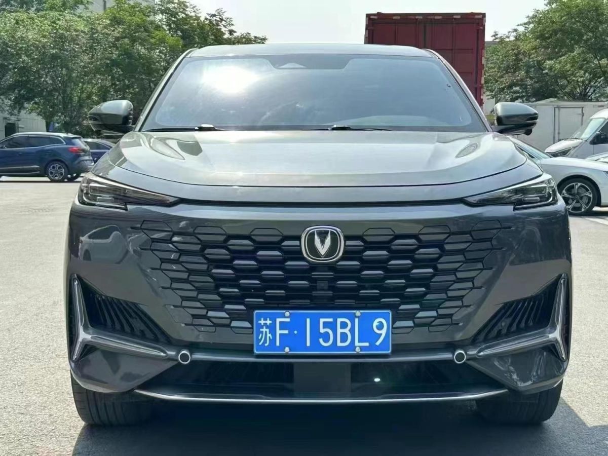 長(zhǎng)安歐尚 長(zhǎng)安睿行EM60  2022款 純電動(dòng)客車平頂背掀門7座60kW圖片