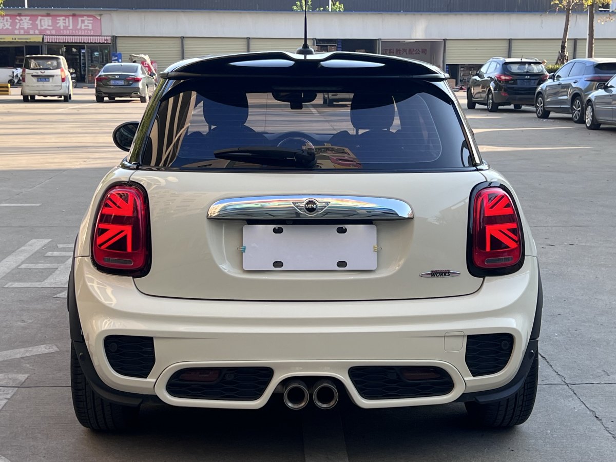 2018年6月MINI CLUBMAN  2016款 改款 1.5T COOPER