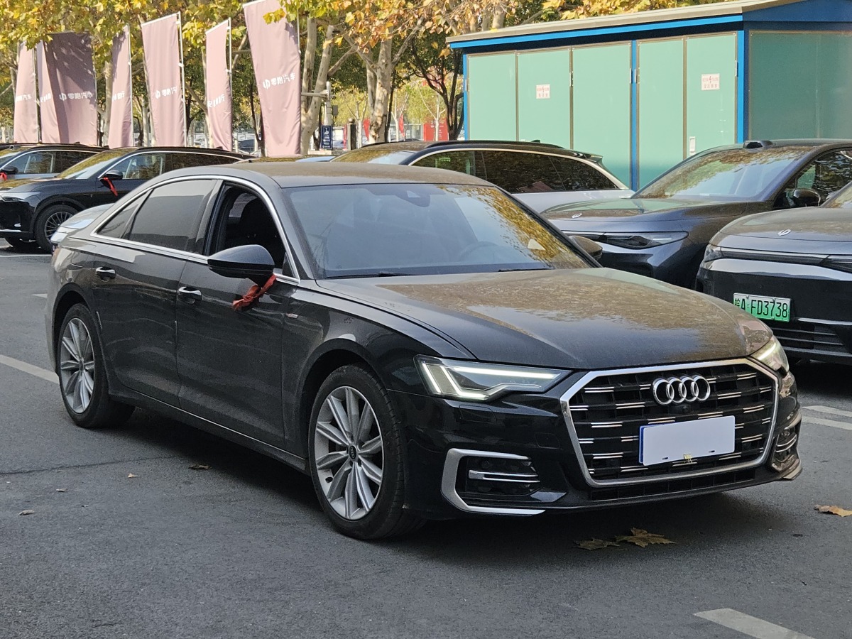 奧迪 奧迪A6L  2023款 改款 45 TFSI 臻選動(dòng)感型圖片