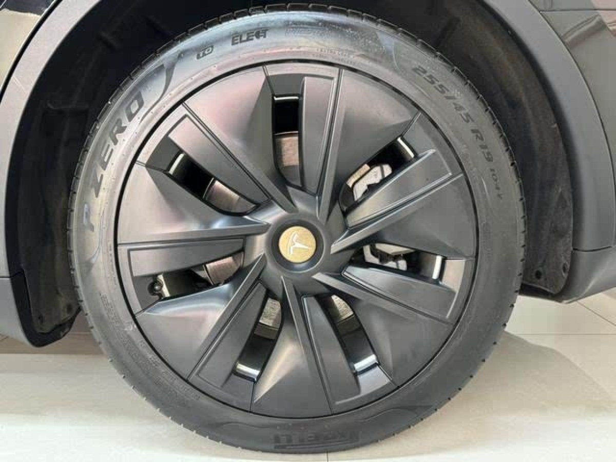 特斯拉 Model Y  2022款 改款 后輪驅(qū)動版圖片
