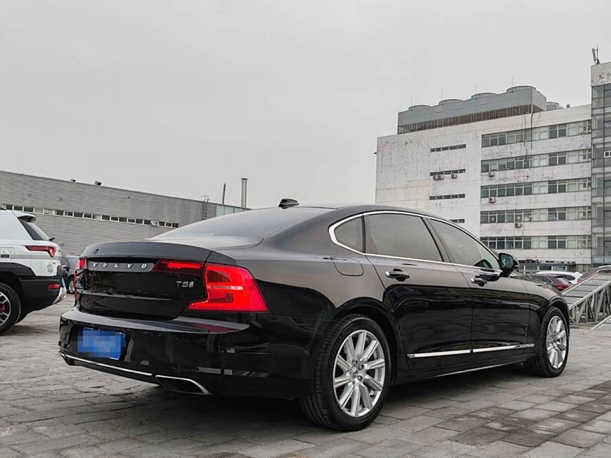 沃爾沃 S90  2020款 改款 T5 智遠(yuǎn)豪華版圖片