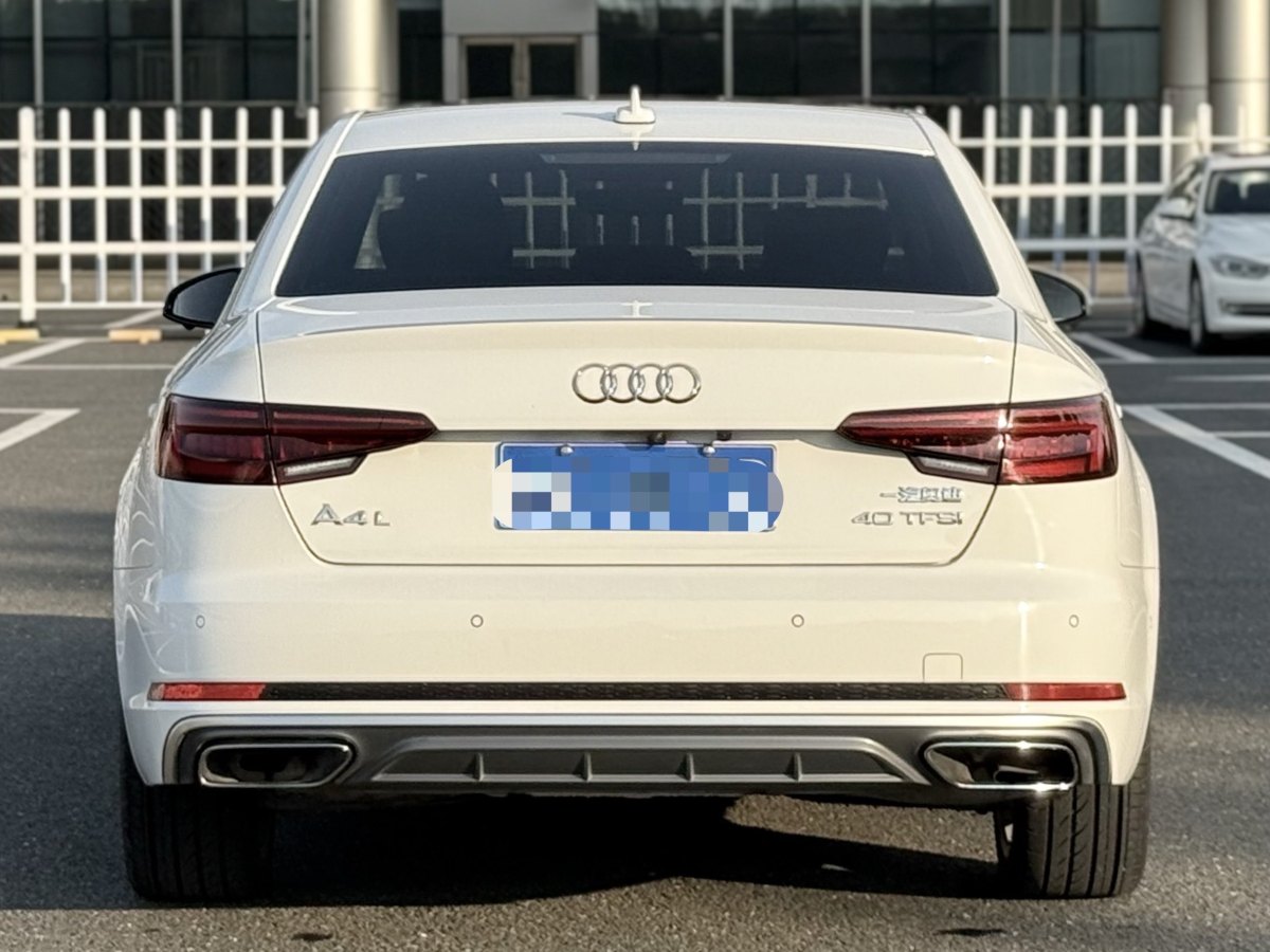 2019年5月奧迪 奧迪A4L  2019款 40 TFSI 時(shí)尚型 國(guó)VI