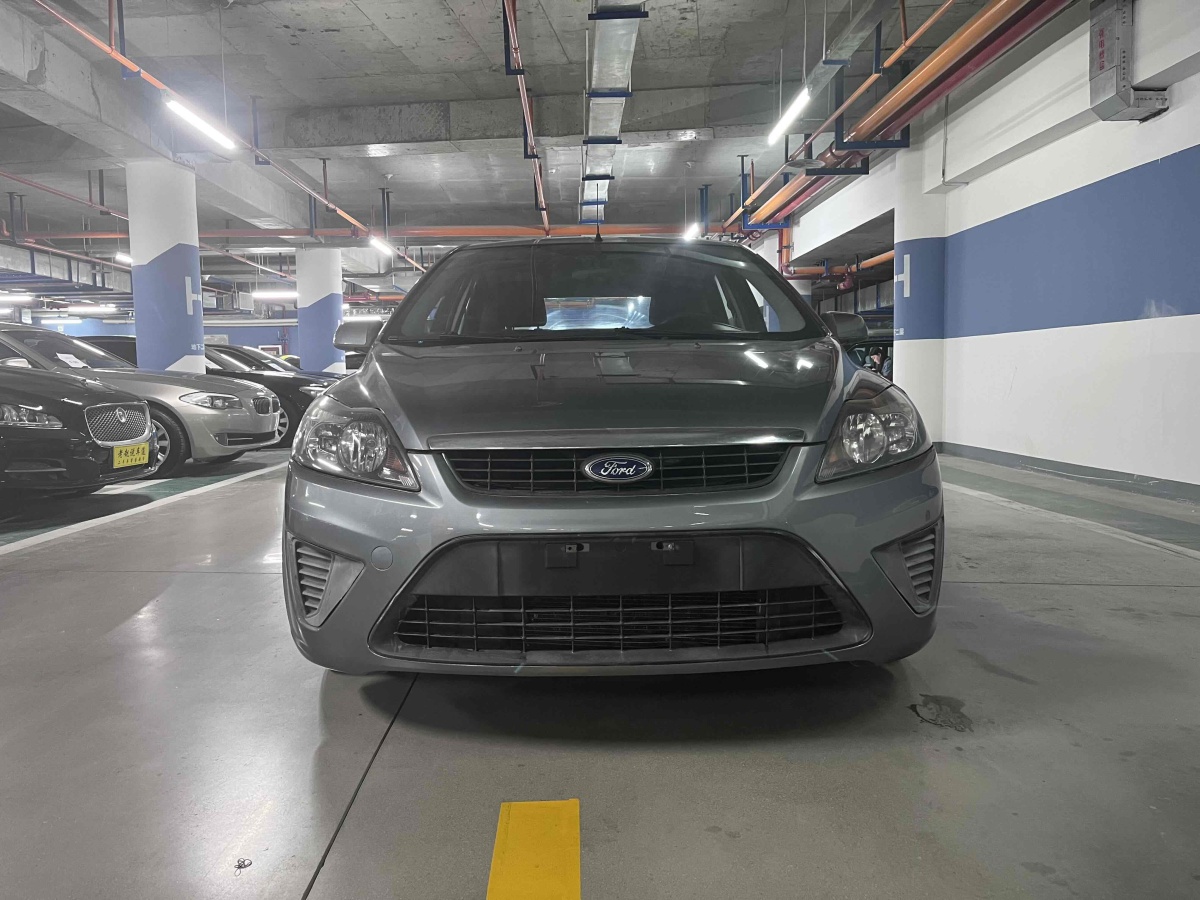 福特 ?？怂? 2013款 兩廂經(jīng)典 1.8L 手動基本型圖片