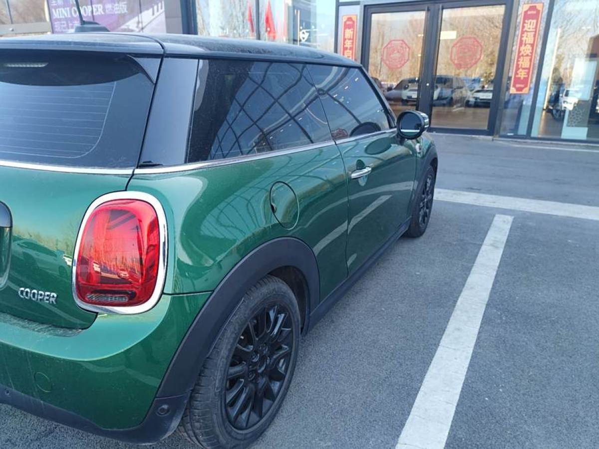 MINI MINI  2021款 1.5T COOPER 經(jīng)典派圖片