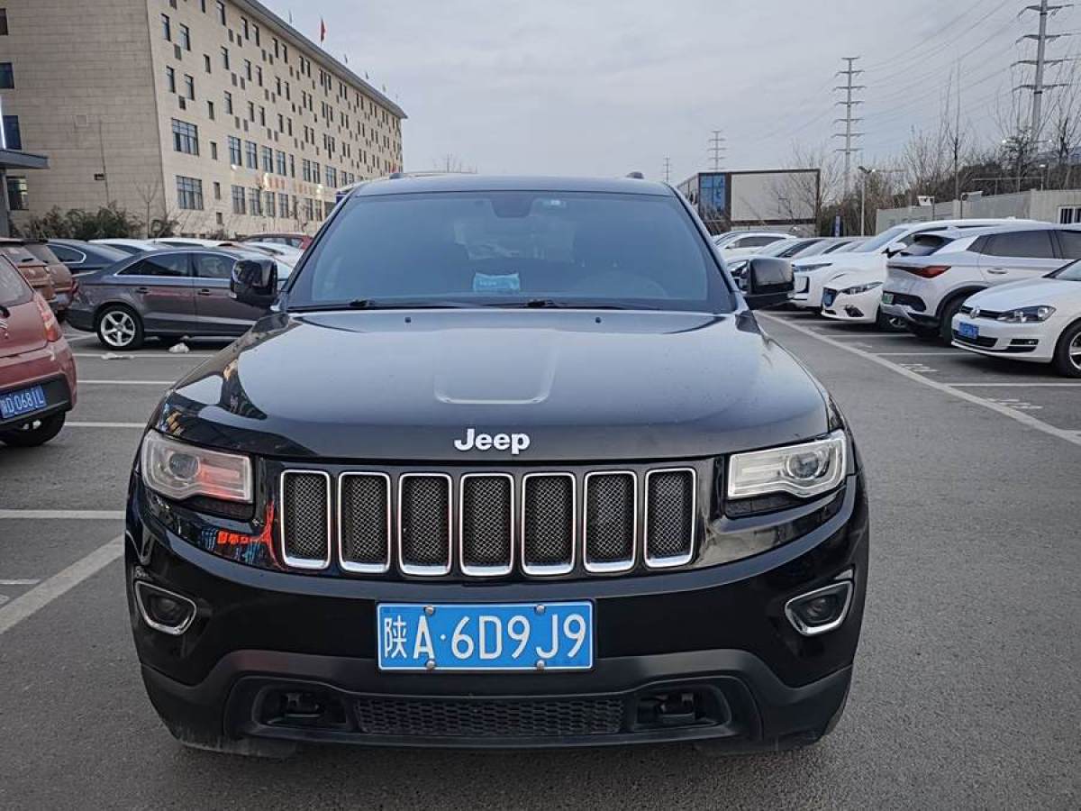 Jeep 大切諾基  2014款 3.6L 舒適導(dǎo)航版圖片