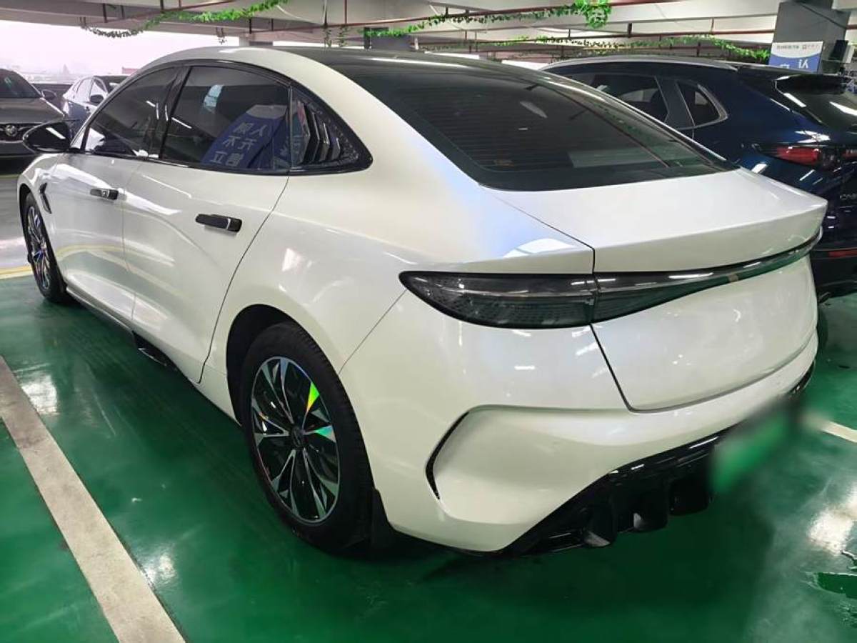 比亞迪 海豹  2022款 550km 標準續(xù)航后驅(qū)版尊貴型圖片