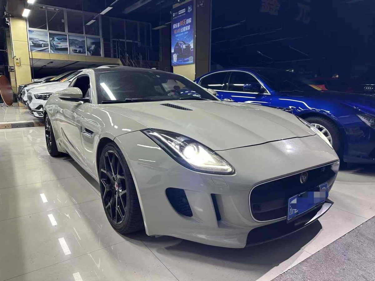 2016年11月捷豹 F-TYPE  2016款 3.0T 硬頂版