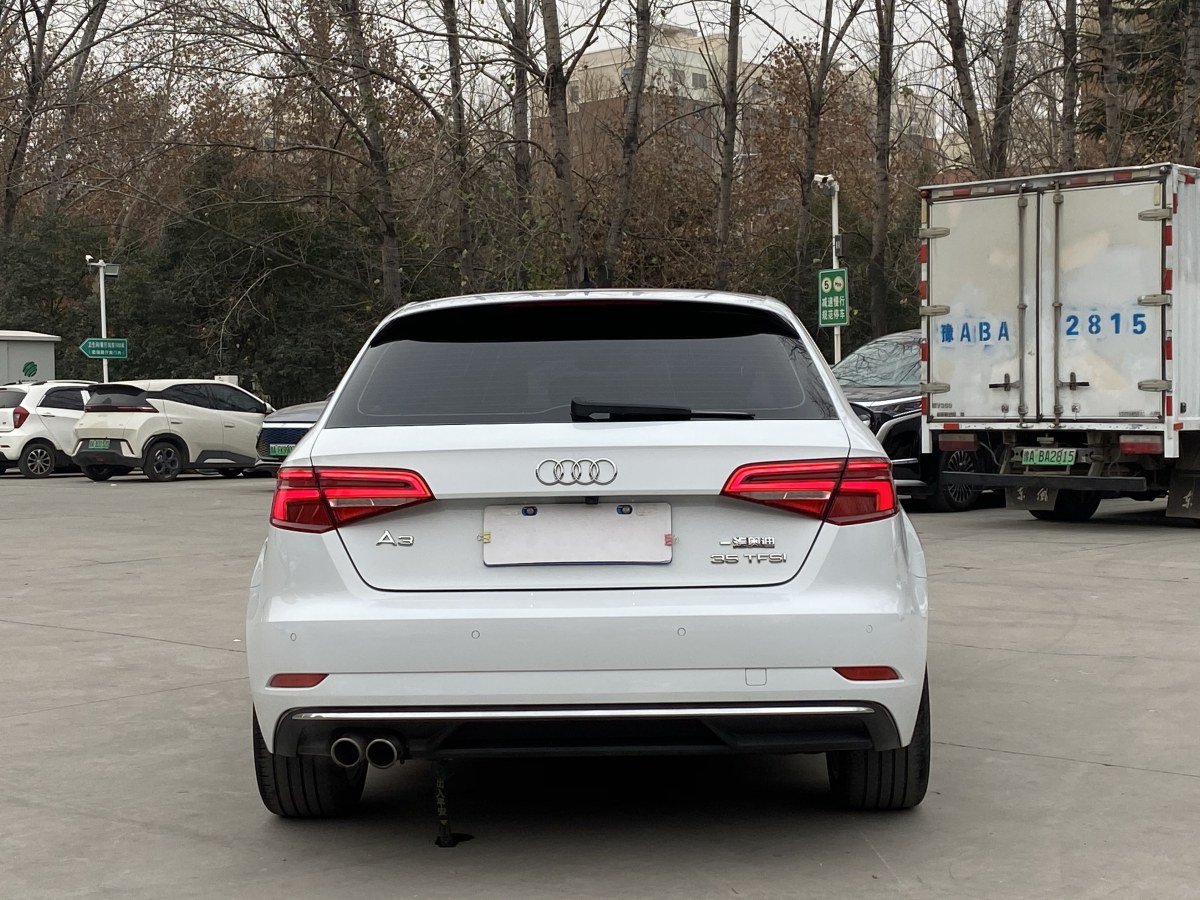 奧迪 奧迪A3  2019款 Sportback 35 TFSI 進(jìn)取型 國(guó)VI圖片