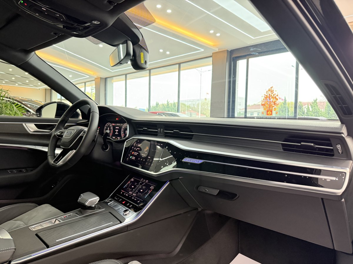 奧迪 奧迪A6L  2024款 45 TFSI quattro 臻選動感型圖片