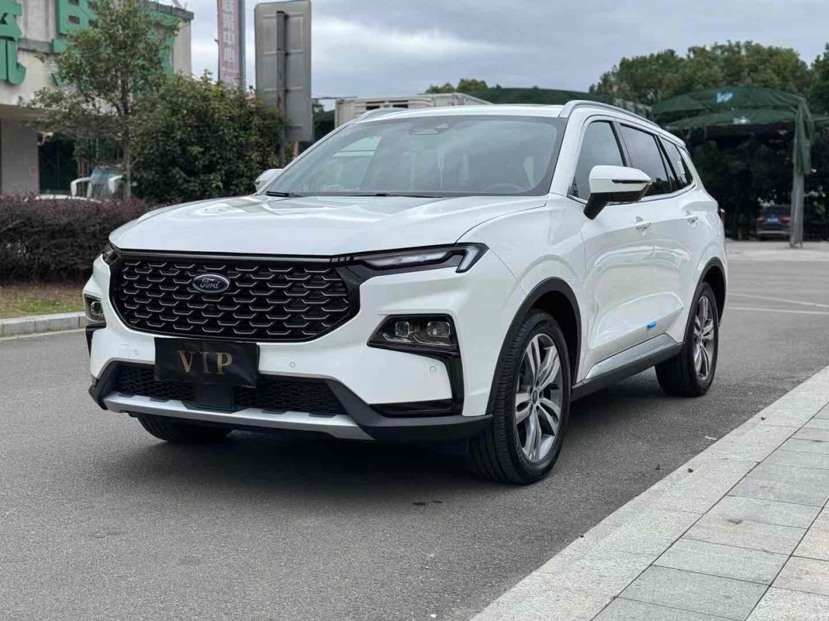 福特 領(lǐng)睿  2023款 EcoBoost 170 尊領(lǐng)型PLUS圖片