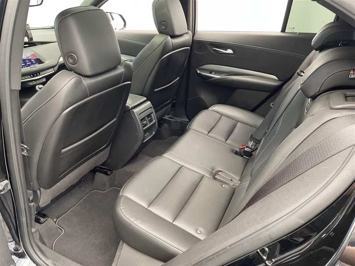 凱迪拉克 XT4  2020款 改款 28T 兩驅(qū)領(lǐng)先型圖片