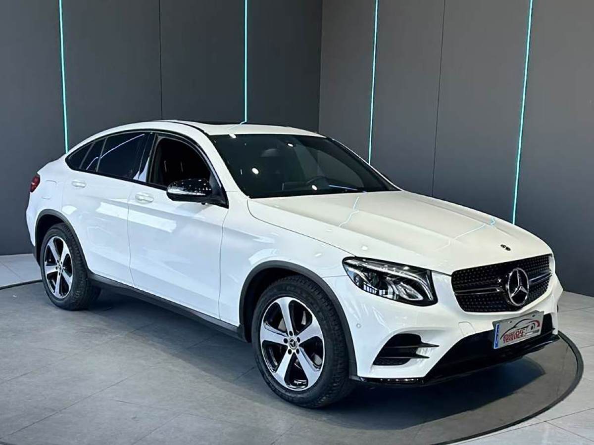 奔馳 奔馳GLC  2022款 改款 GLC 300 4MATIC 轎跑SUV圖片