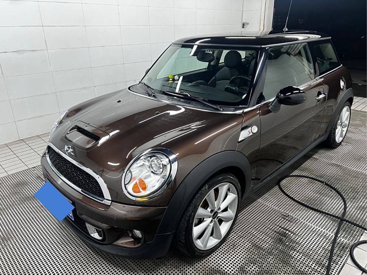 2012年6月MINI CLUBMAN  2011款 1.6T COOPER S