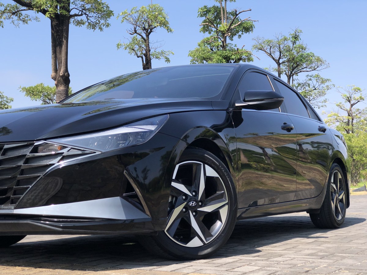 現(xiàn)代 伊蘭特  2022款 1.5L CVT LUX尊貴版圖片