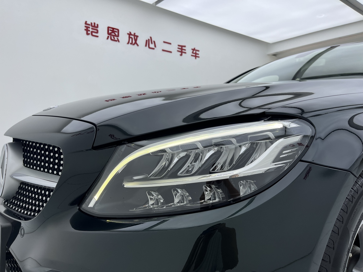 2019年11月奔馳 奔馳C級(jí)  2020款 改款 C 260 L 運(yùn)動(dòng)版