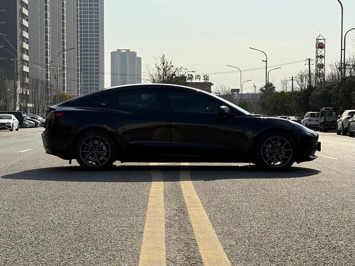 特斯拉 Model Y  2022款 改款 后輪驅(qū)動版圖片