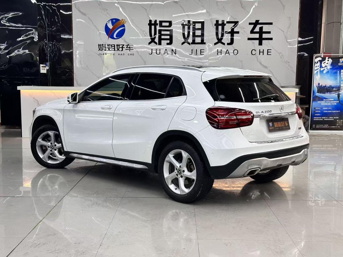 奔馳 奔馳GLA  2019款 GLA 200 動感型圖片
