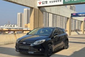 ?？怂?福特 兩廂 1.6L 手動舒適型