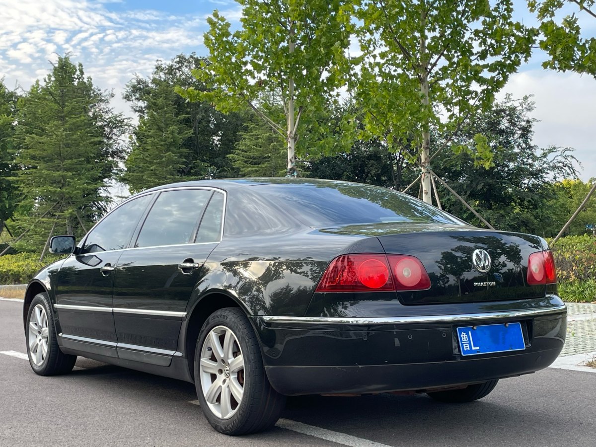 2010年7月大眾 輝騰  2009款 3.6L V6 5座加長(zhǎng)舒適版