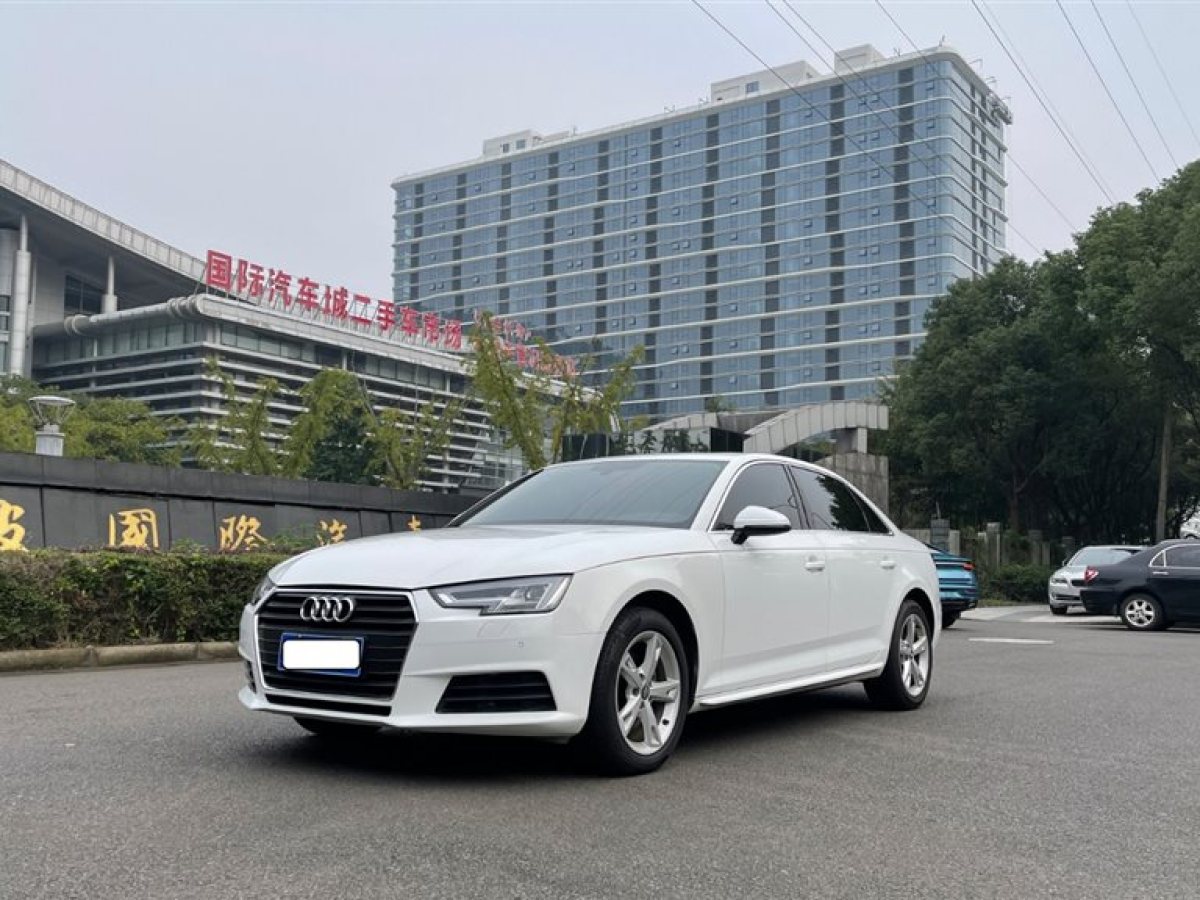 奧迪 奧迪a4l 2017款 40 tfsi 進取型圖片