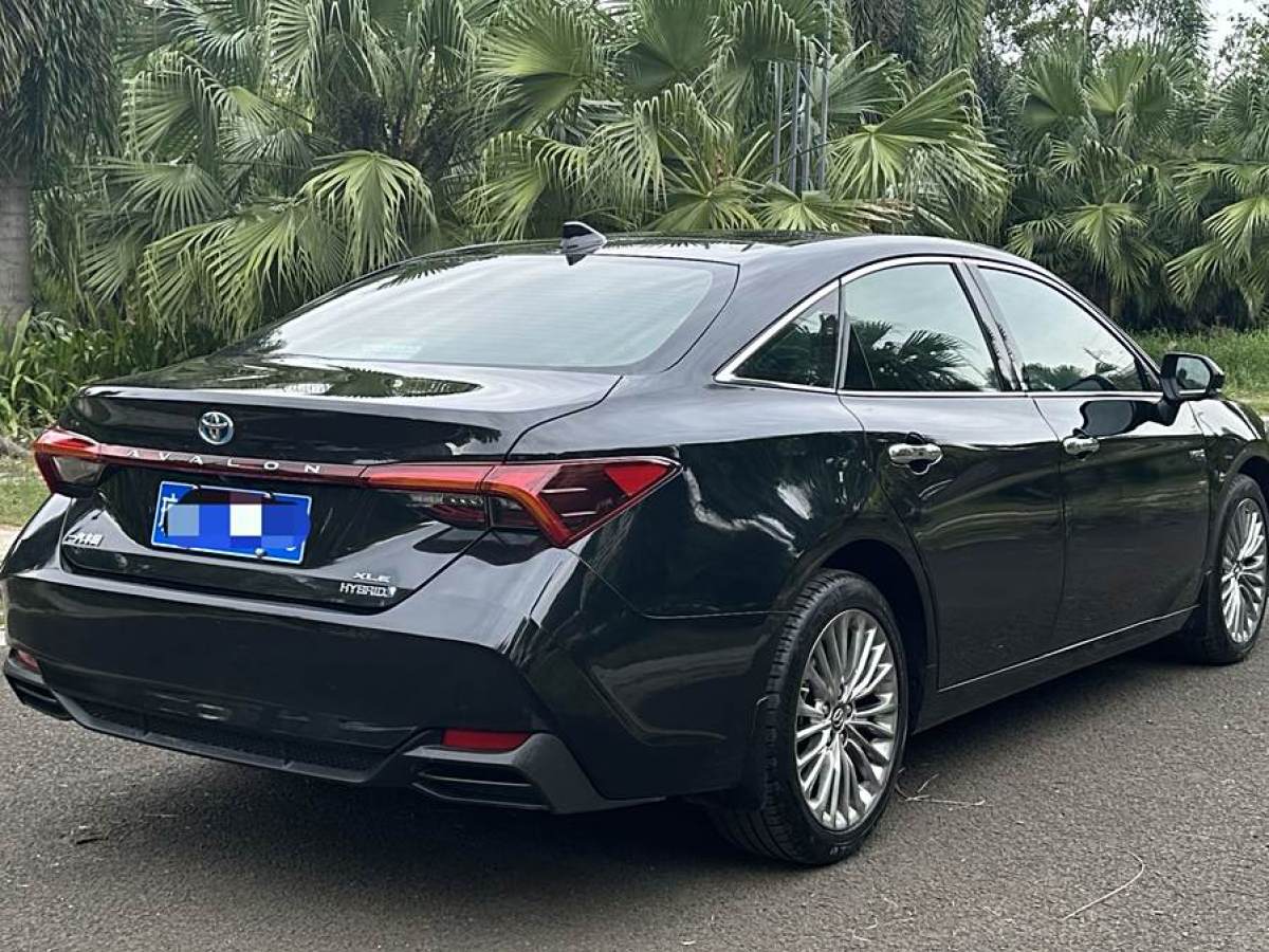 丰田 亚洲龙  2019款 双擎 2.5L XLE尊贵版 国V图片