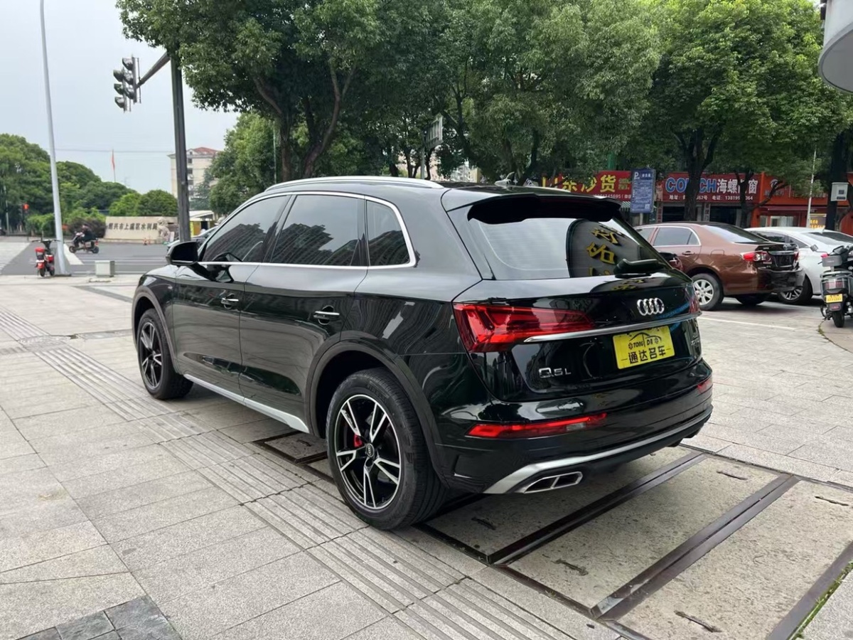 奧迪 奧迪Q5L  2022款 改款 40T 豪華動感型圖片