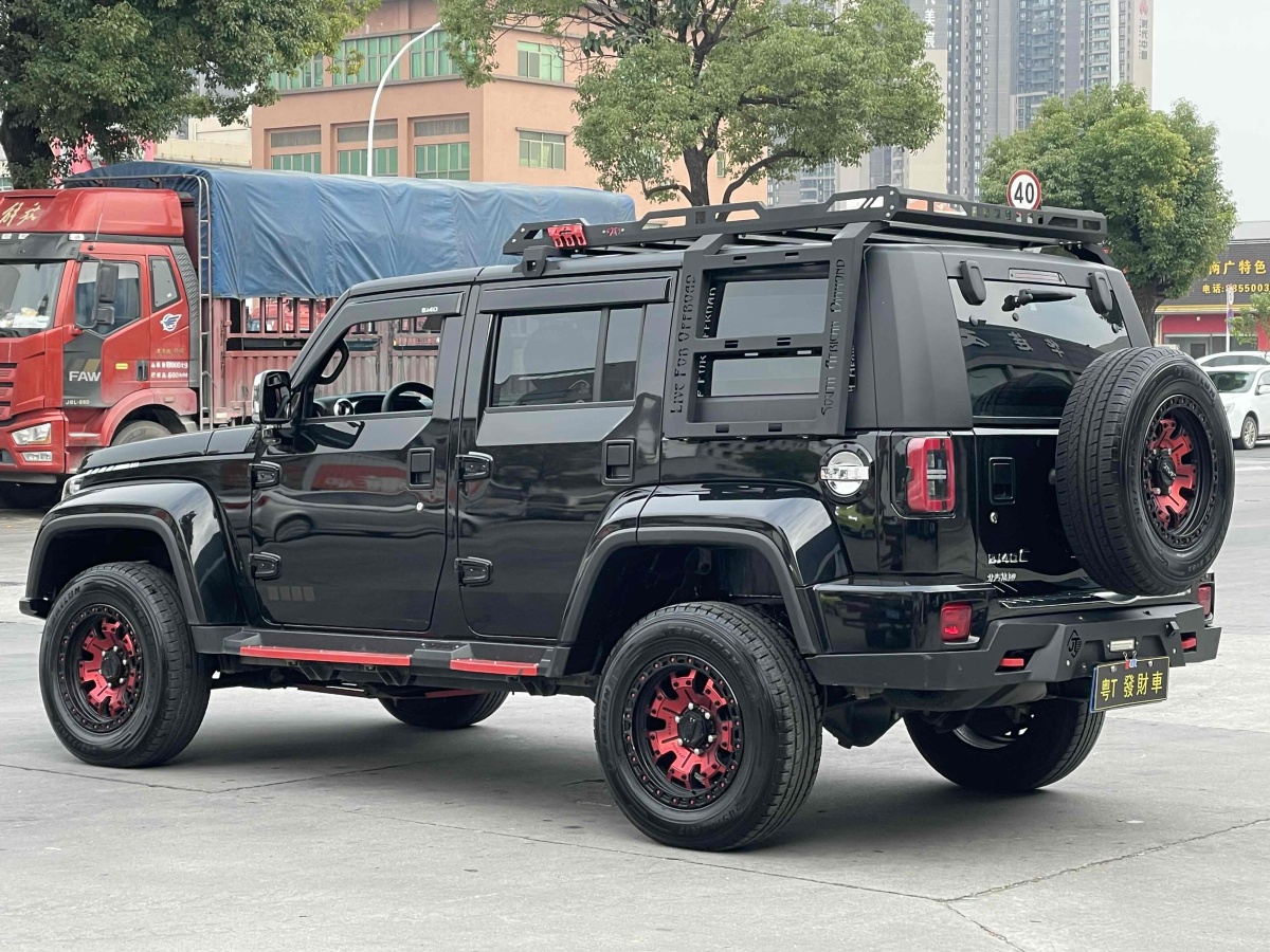 北京 BJ40  2020款 2.0T 自動四驅城市獵人版至尊型圖片