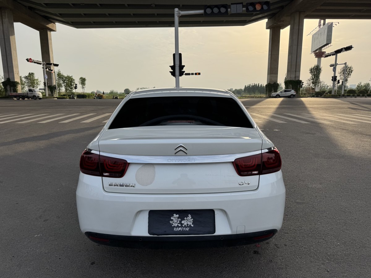 雪鐵龍 C4世嘉  2018款 1.6L 手動(dòng)豪華型圖片