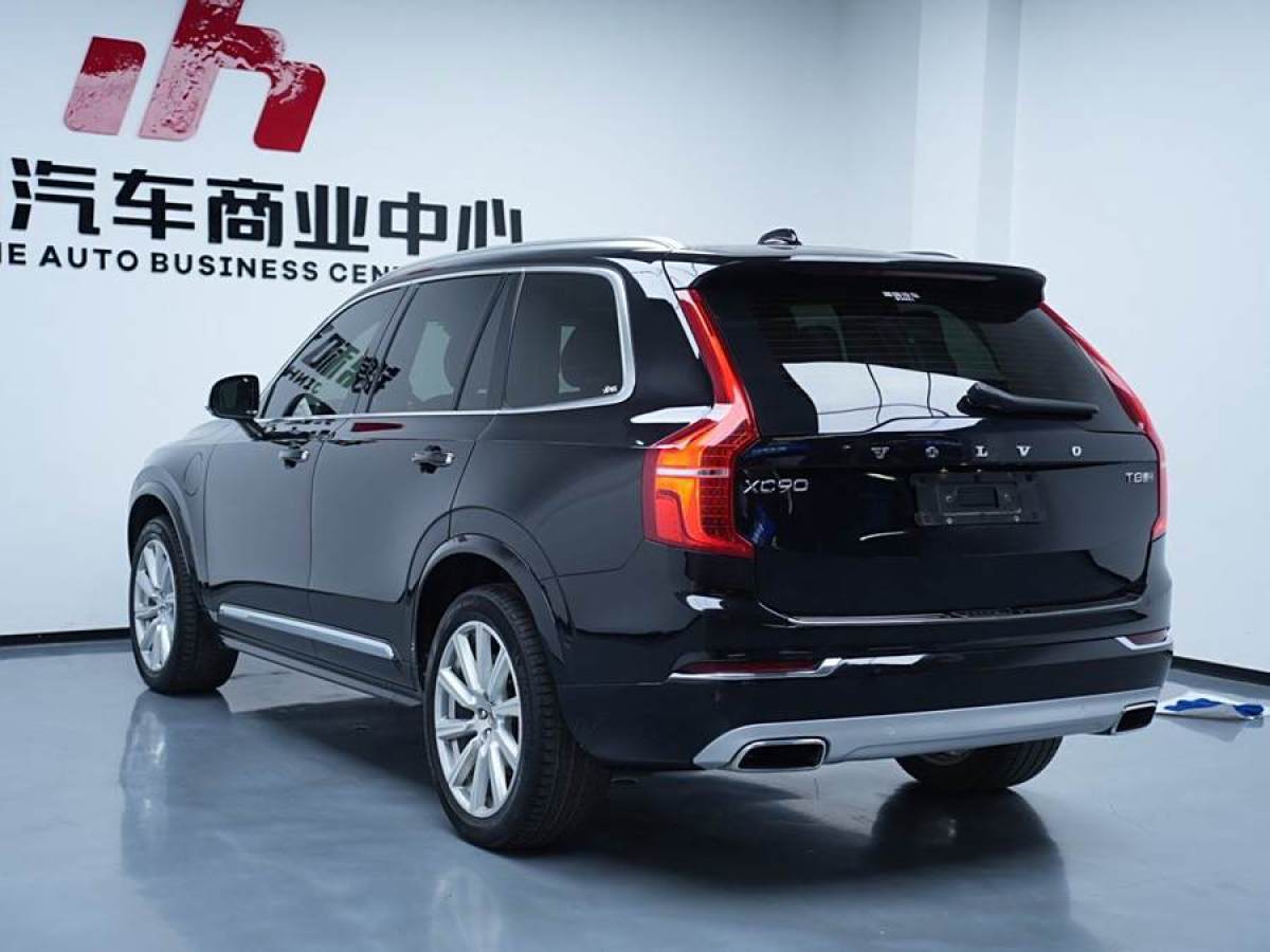 沃爾沃 XC90新能源  2019款 E驅(qū)混動(dòng) T8 個(gè)性運(yùn)動(dòng)版 7座圖片