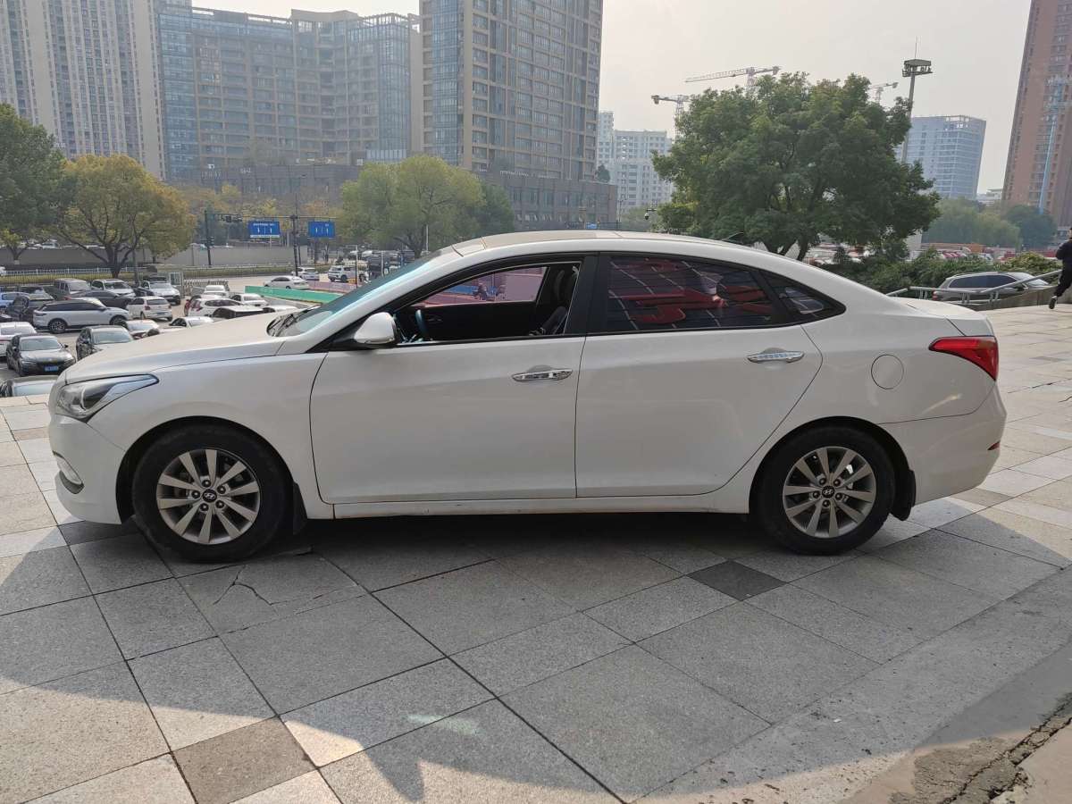 2016年02月現(xiàn)代 名圖  2014款 1.8L 自動智能型GLS