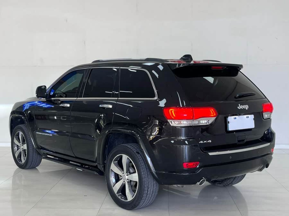 Jeep 大切諾基  2015款 3.6L 豪華導(dǎo)航版圖片