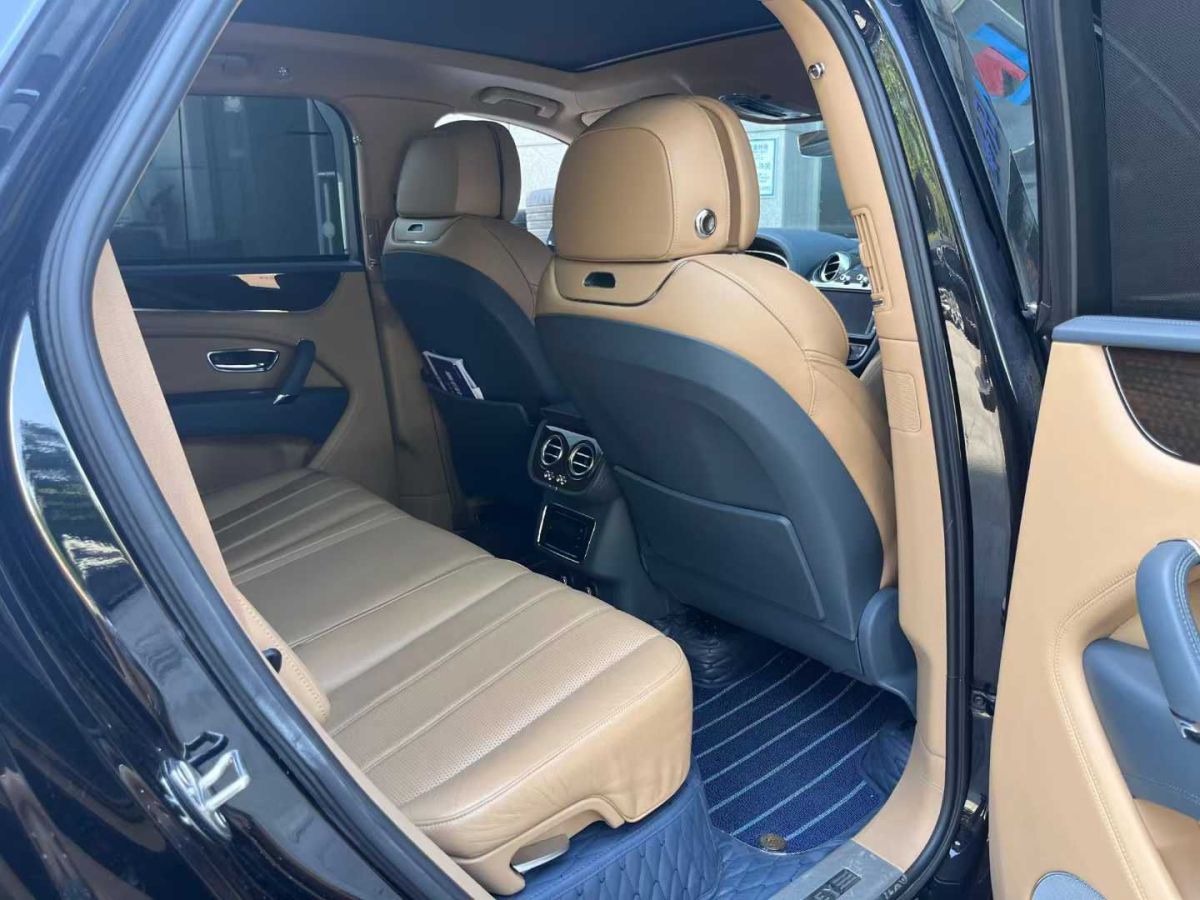 賓利 添越PHEV  2019款  3.0T PHEV圖片