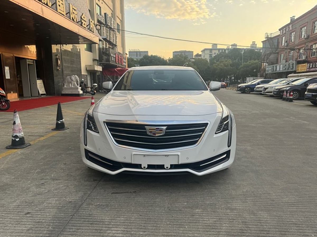 凱迪拉克 CT6  2017款 28T 時(shí)尚型圖片