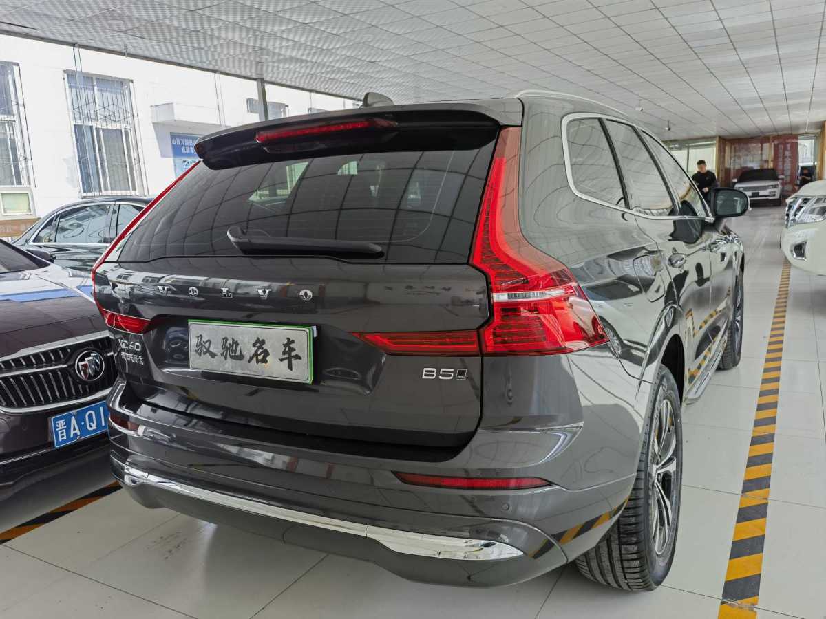 沃爾沃 XC60  2024款 B5 四驅(qū)智逸豪華版圖片