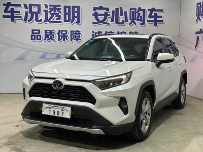 2020年2月 豐田 RAV4榮放 2.0L CVT四驅(qū)風(fēng)尚版圖片