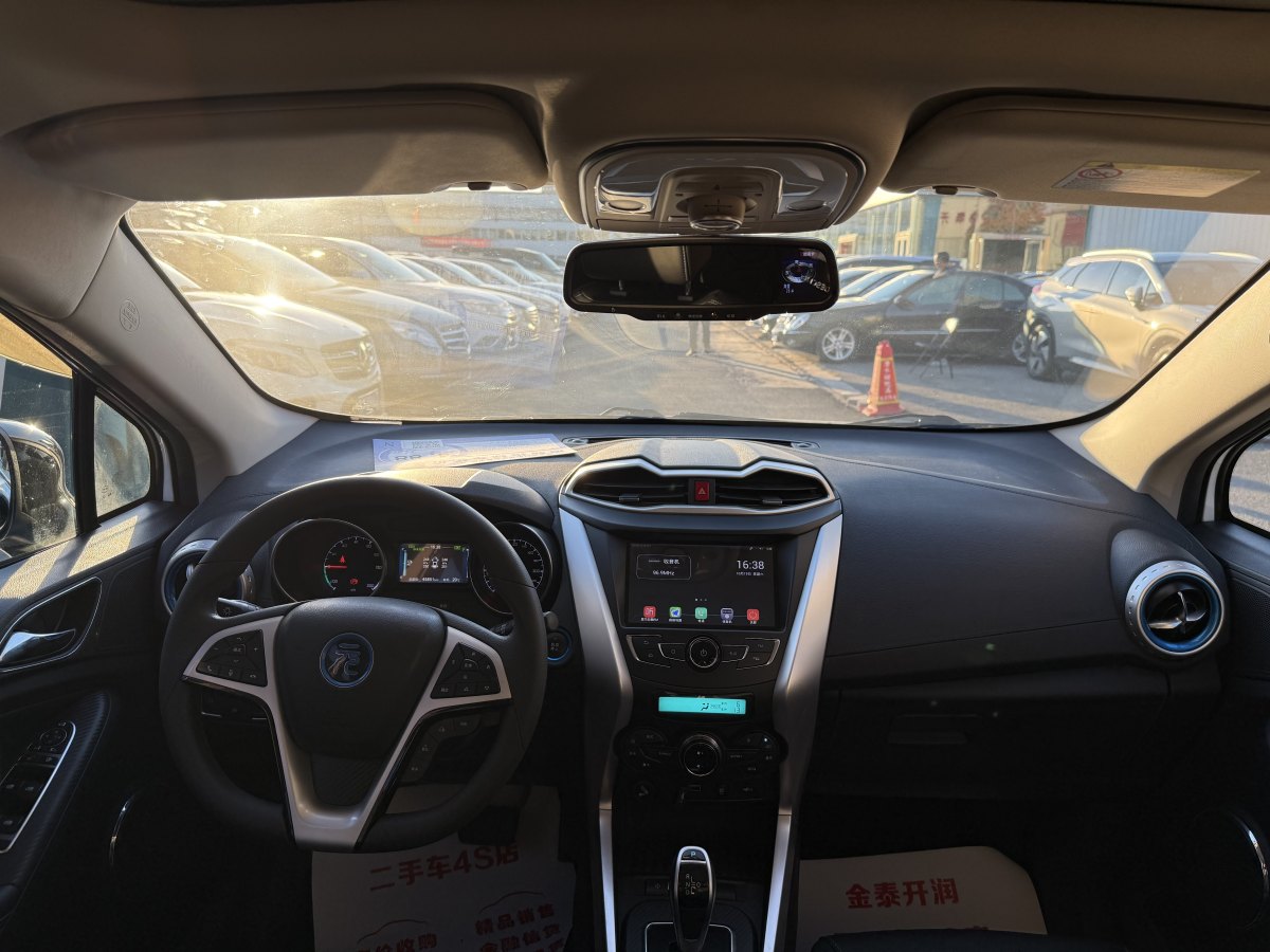 比亞迪 元新能源  2019款 EV360 智聯(lián)領(lǐng)享型圖片