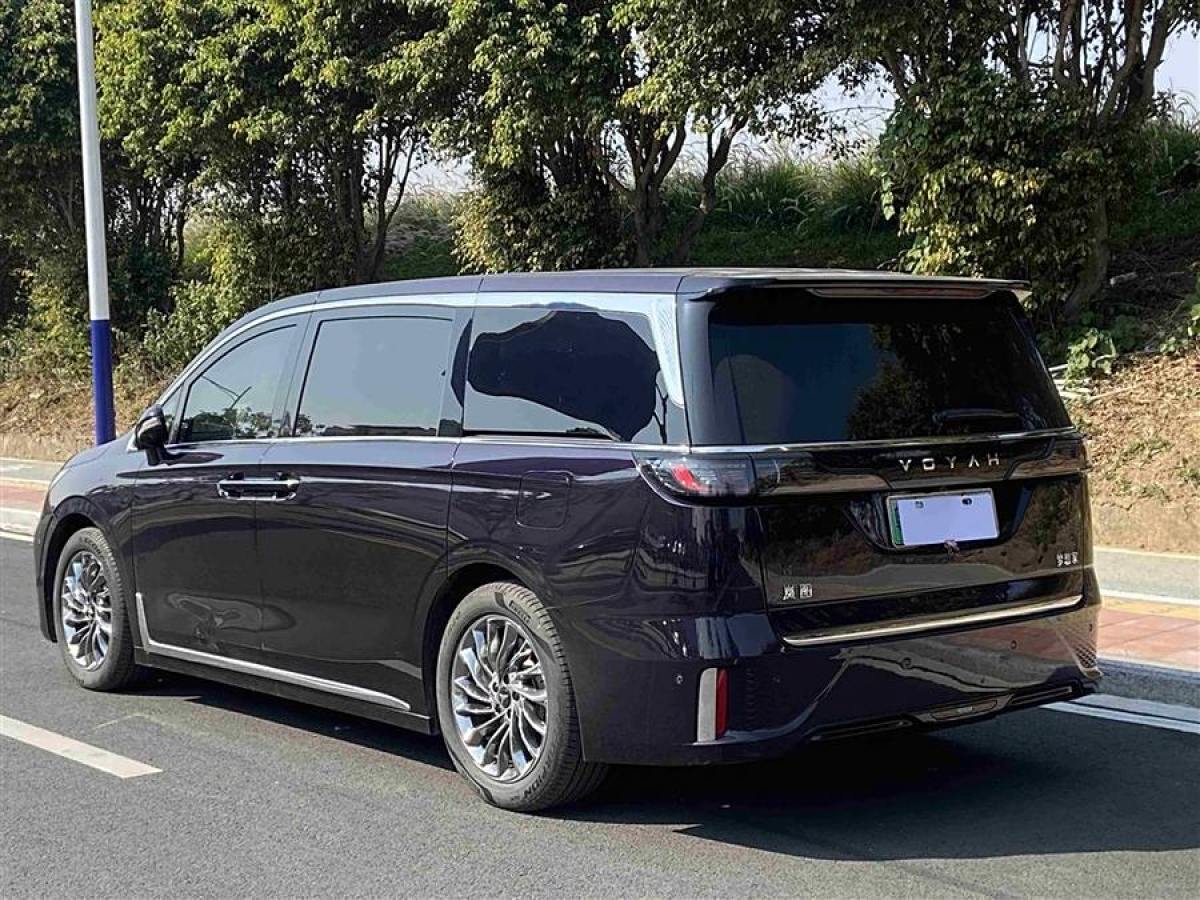 嵐圖 夢想家  2024款 PHEV 超長續(xù)航旗艦版圖片