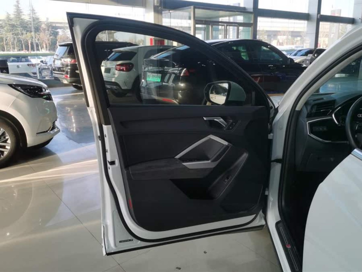 奧迪 奧迪Q3  2022款 35 TFSI 時尚動感型圖片