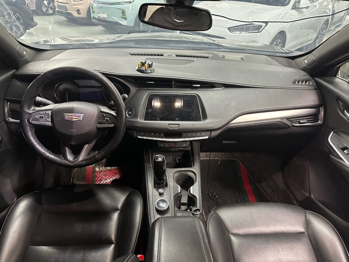 凱迪拉克 XT4  2018款 28T 兩驅(qū)領(lǐng)先型圖片