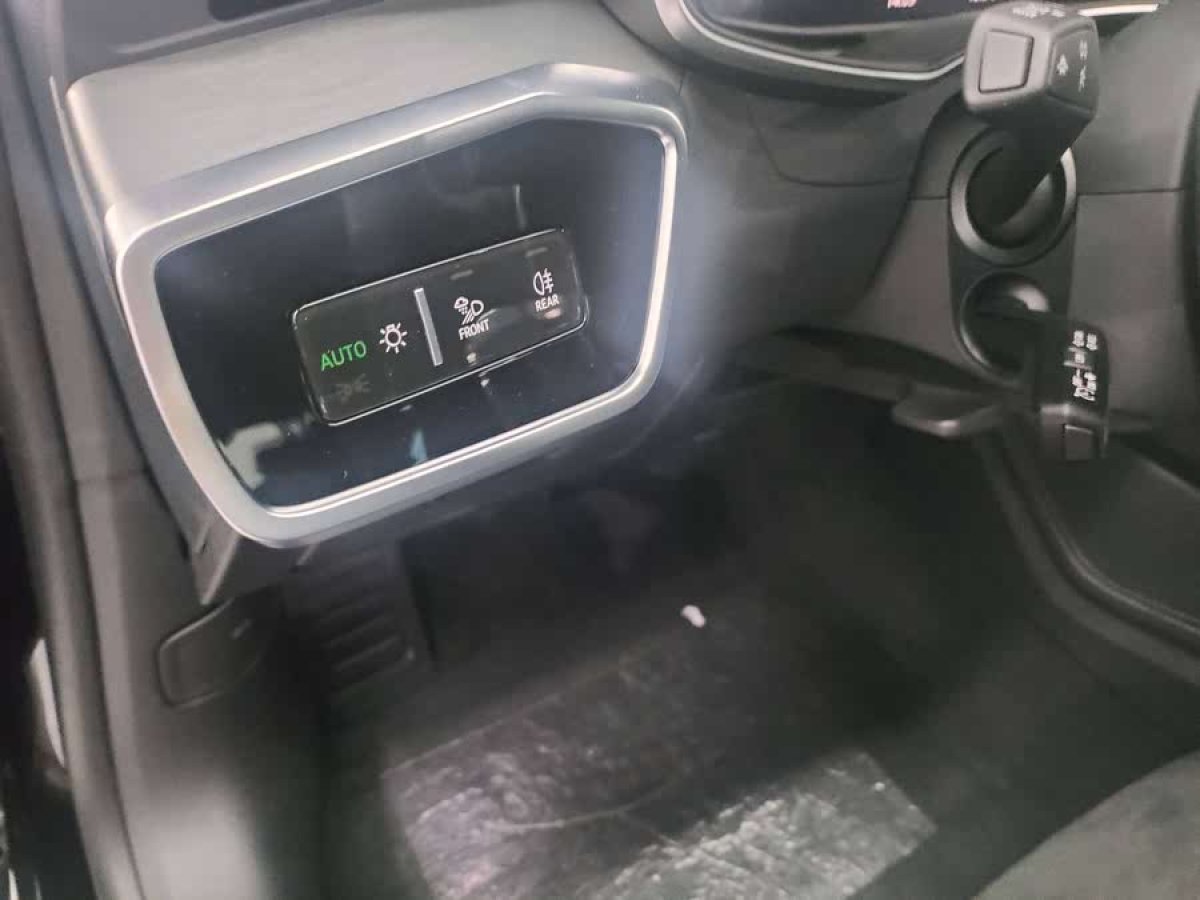 奧迪 奧迪A7L  2024款 45 TFSI 豪華型圖片
