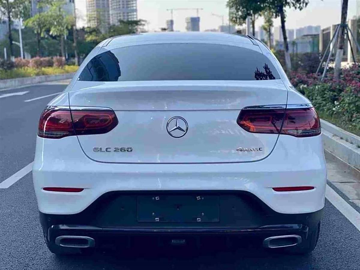 奔馳 奔馳GLC  2022款 改款 GLC 260 4MATIC 轎跑SUV圖片