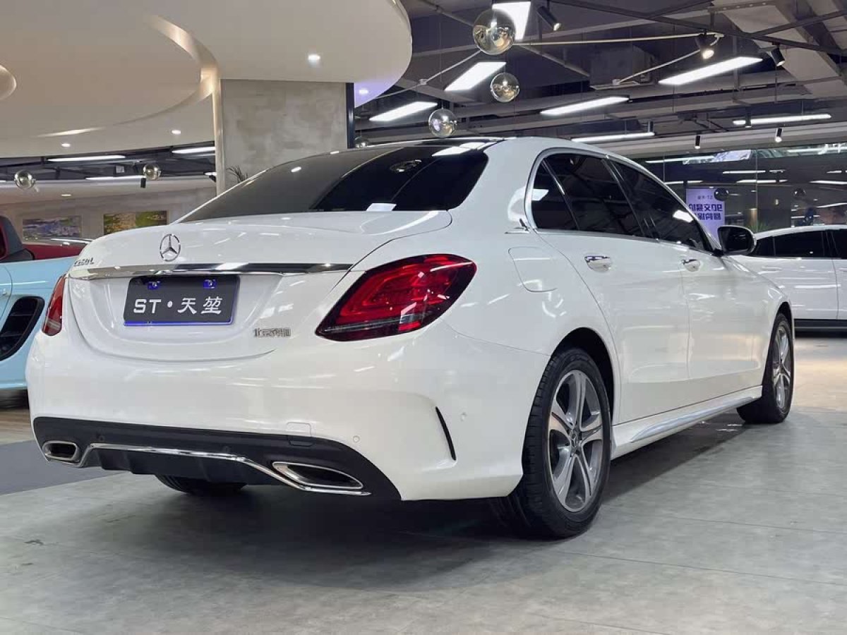 奔馳 奔馳C級(jí)  2019款 改款 C 260 L 運(yùn)動(dòng)版圖片