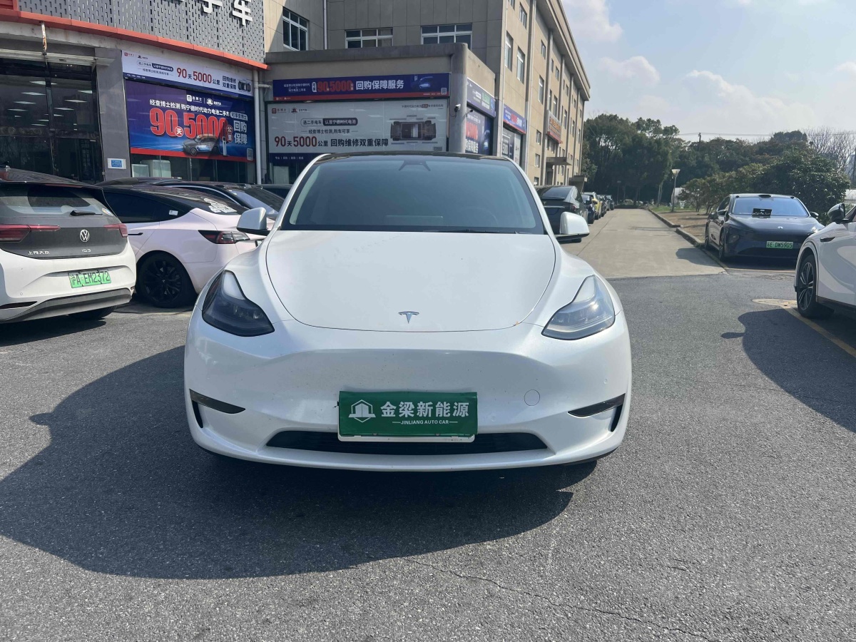 特斯拉 Model 3  2021款 改款 標(biāo)準(zhǔn)續(xù)航后驅(qū)升級版圖片