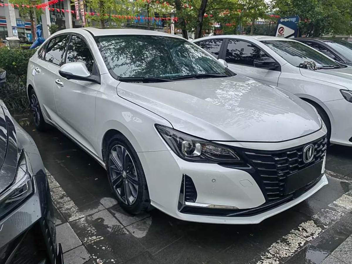 長(zhǎng)安 銳程CC  2022款 藍(lán)鯨版 1.5T DCT尊貴型圖片