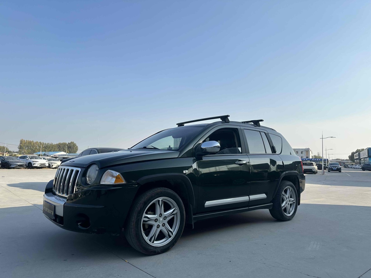 Jeep 指南者  2010款 2.4L 四驅(qū)世界杯特別版圖片