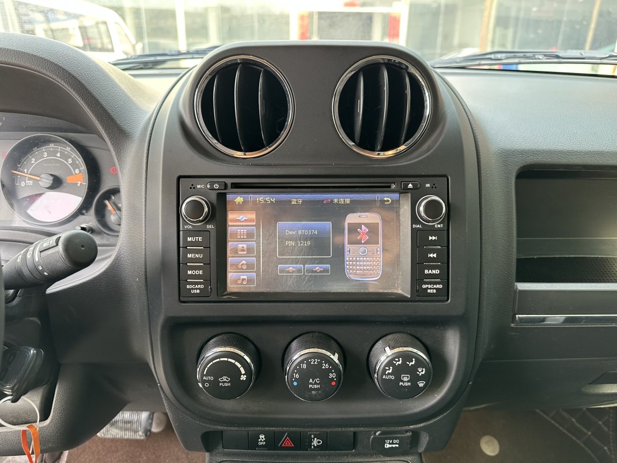 Jeep 自由客  2015款 2.4L 运动版图片