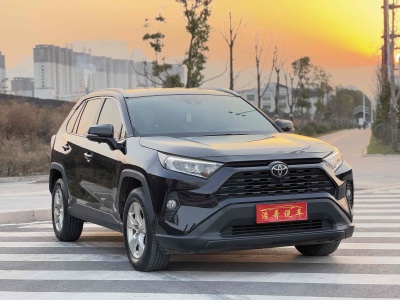 2021年4月 豐田 RAV4 榮放 2.0L CVT兩驅(qū)風(fēng)尚版圖片