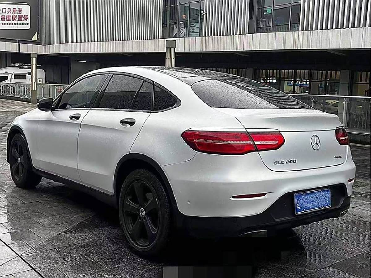 奔馳 奔馳GLC  2022款 改款 GLC 300 4MATIC 轎跑SUV圖片