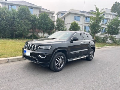 2021年3月 Jeep 大切諾基(進口) 3.0L 專業(yè)導(dǎo)航版圖片