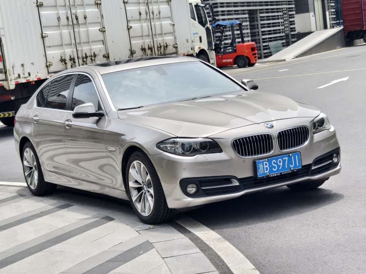 寶馬 寶馬5系  2017款 525Li 領(lǐng)先型圖片